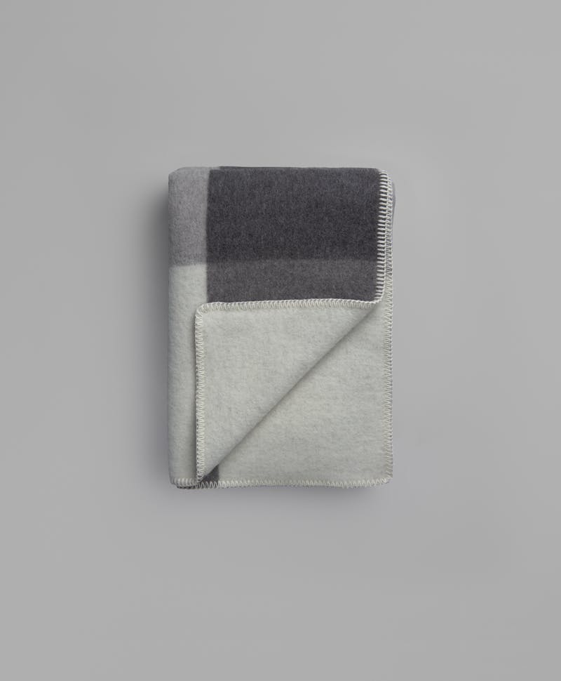 Slate Syndin Blanket